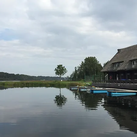 ゲストハウス Sammuli Village ヴィリャンディ