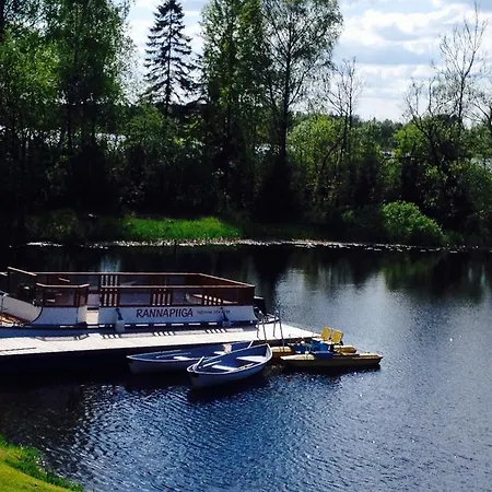 بيت ضيافة Sammuli Village *