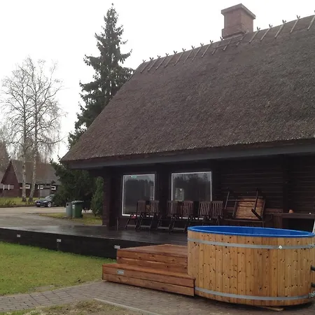 בית הארחה Sammuli Village ויליאנדי