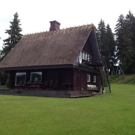 بيت ضيافة Sammuli Village *